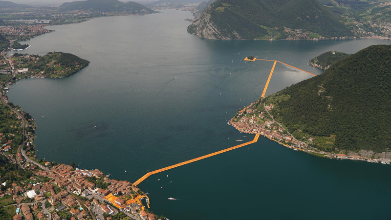 A high perspective of the temporary structure. (Image: Wolfgang Voll © 2016 Christo)